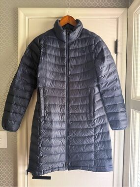 The North Face Women’s Long knee length Puffer Coat. Size M